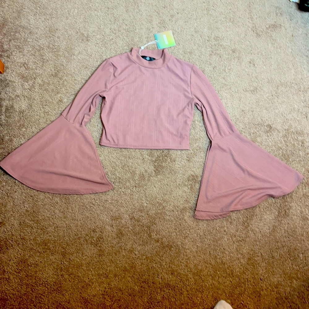 Misguided size small or 4. Petite, ribbed flared sleeve crop top in mauve taupe